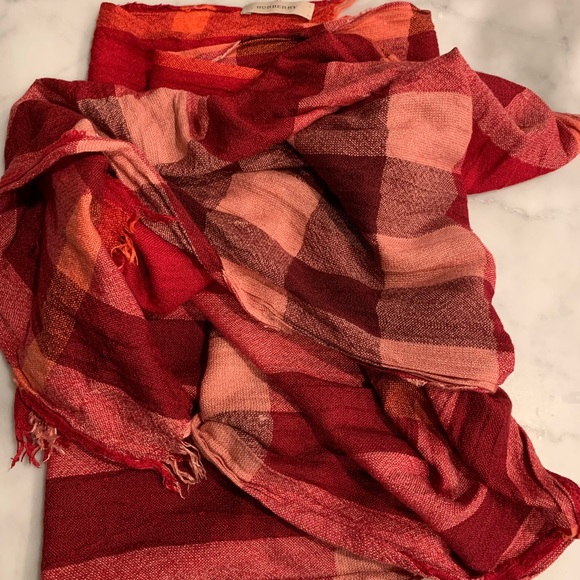 BURBERRY 💯 Authentic cashmere scarf - Picture 2 of 3